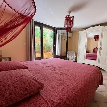 La Petite Chapelle Holiday home
