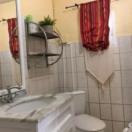 La Petite Chapelle Holiday home Velleron